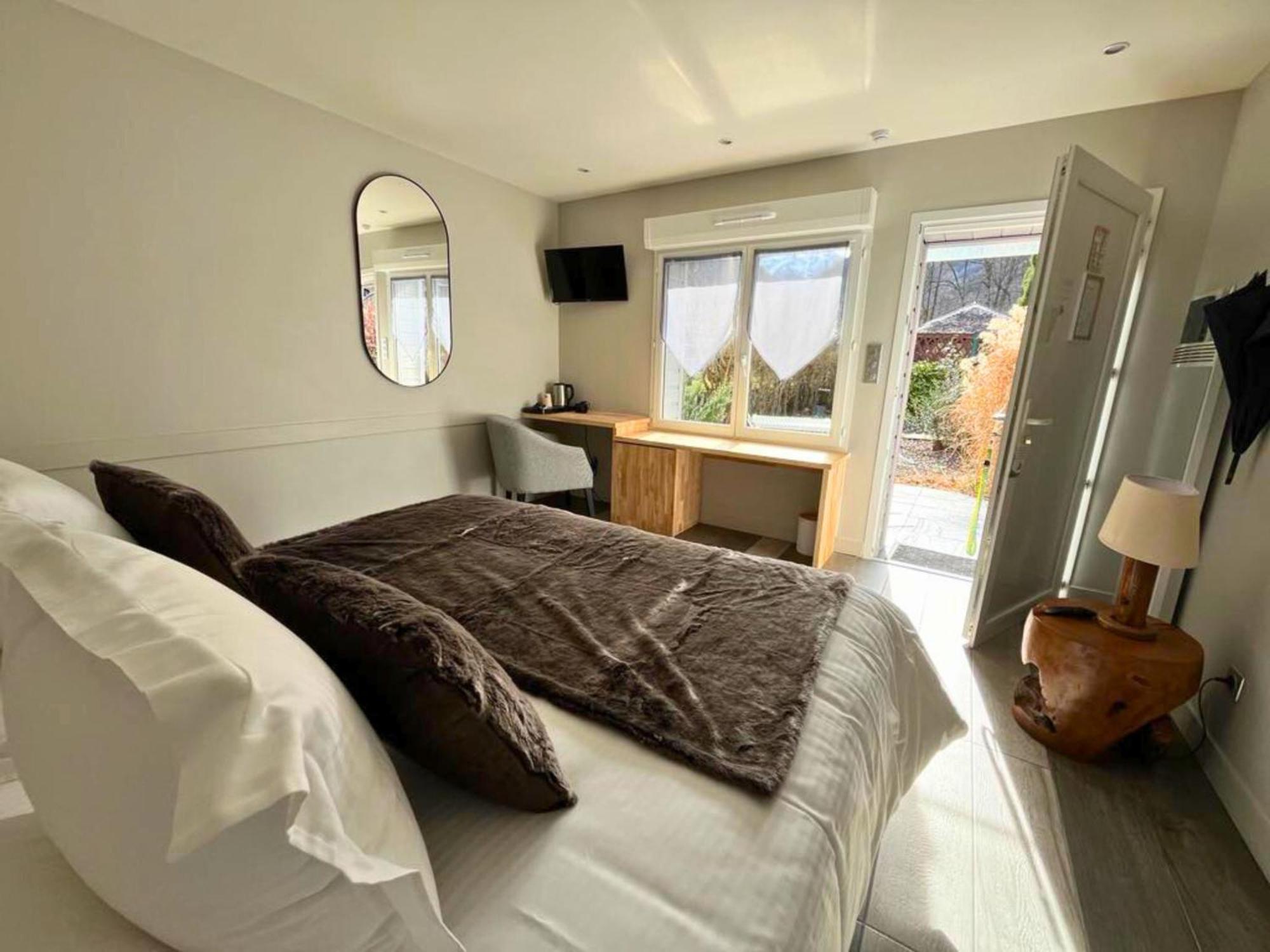 Hotel La Rencluse Saint-Mamet Eksteriør billede