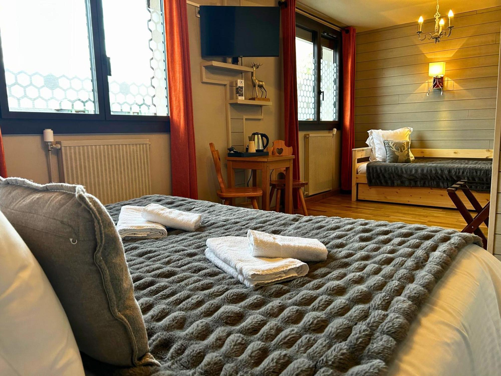 Hotel La Rencluse Saint-Mamet Eksteriør billede